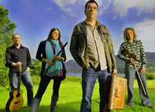 Alan Kelly Gang - Small Towns and Famous Nights